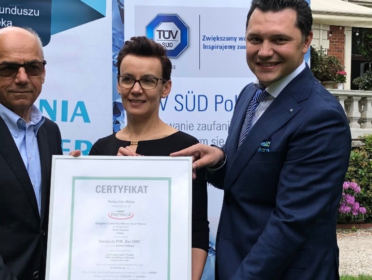 PIERWSZY CERTYFIKAT „Bez GMO” WRĘCZONY